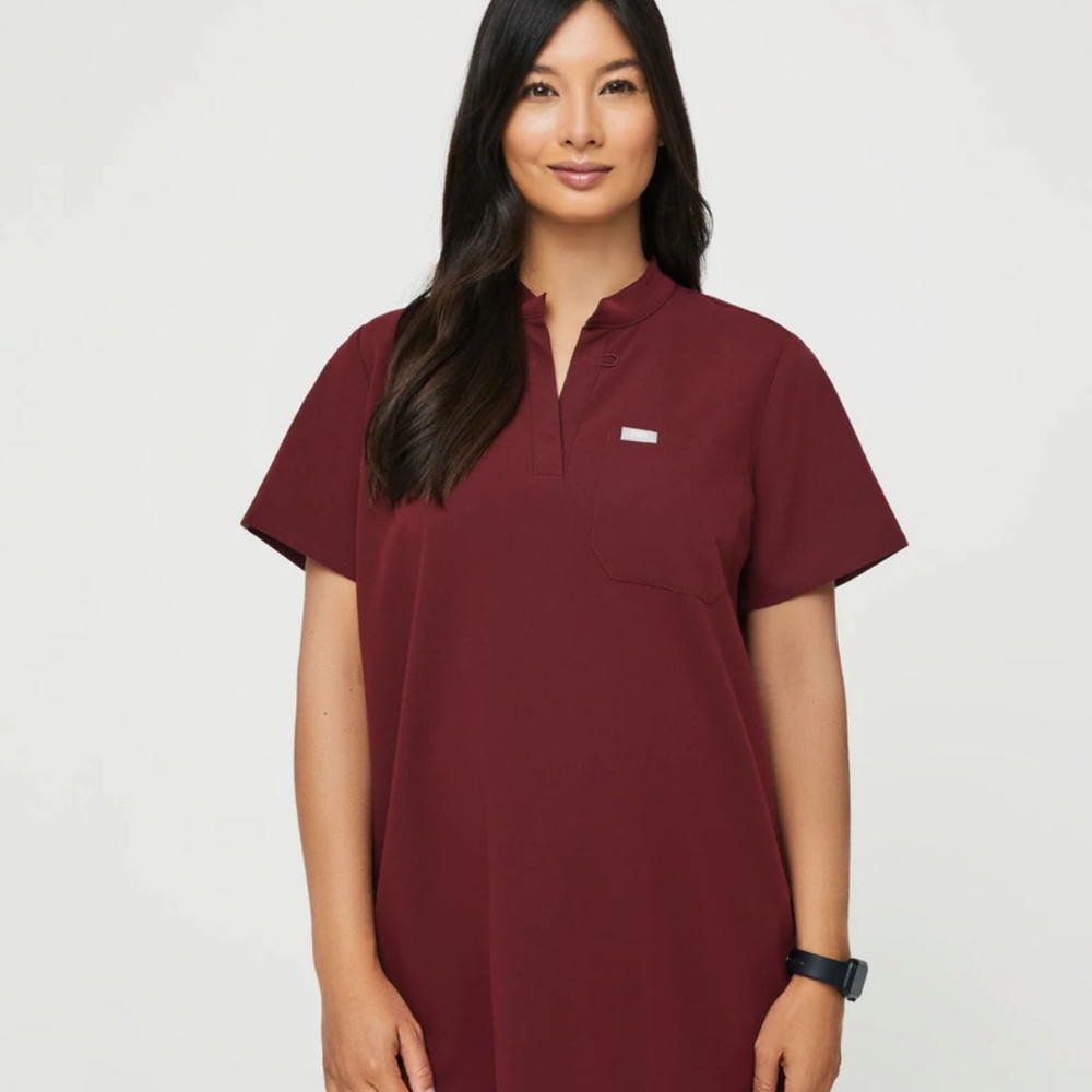 FIGS Kitale Maternity Scrub Top Medium Burgandy